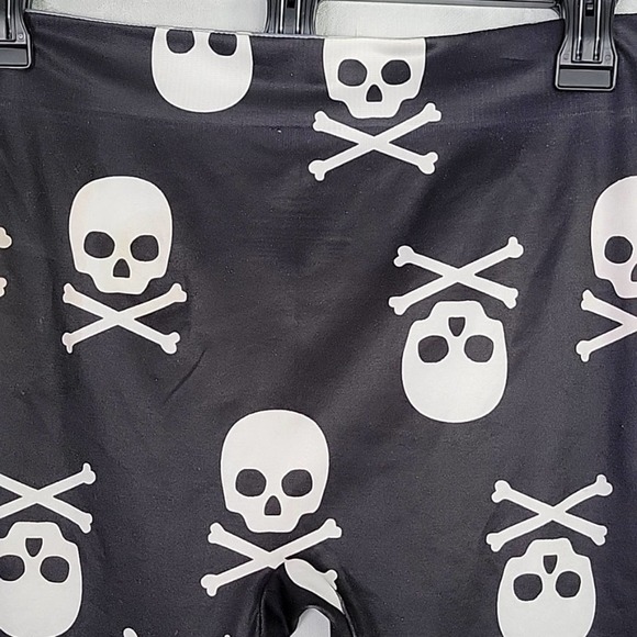 No Boundaries Leggings Size L/G (11/13) Poison Skulls Black White - Picture 2 of 5